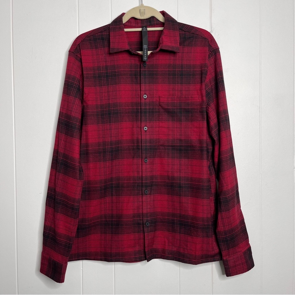 Lululemon Masons Peak Flannel Plaid Red and Black Checkered Men's Shirt Size M